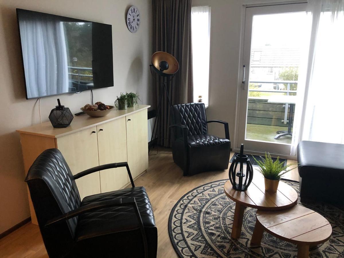 Appartement Ut & Thus, Resort Amelander Kaap Hollum  Exterior foto
